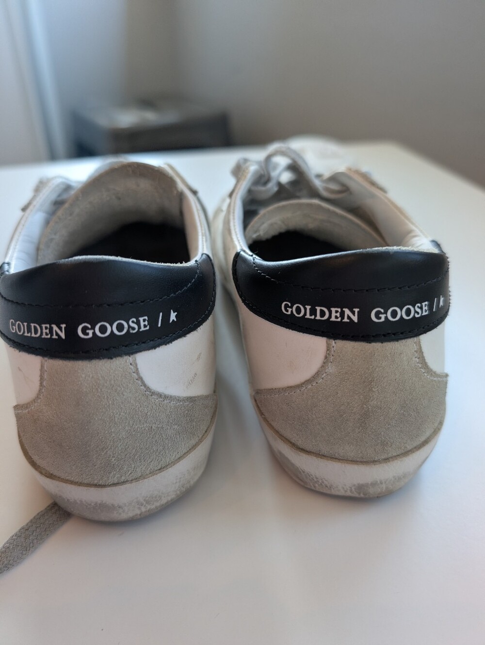 Golden Goose White Leather Sneakers with Black Star Accent - Size 37 - Picture 7 of 16